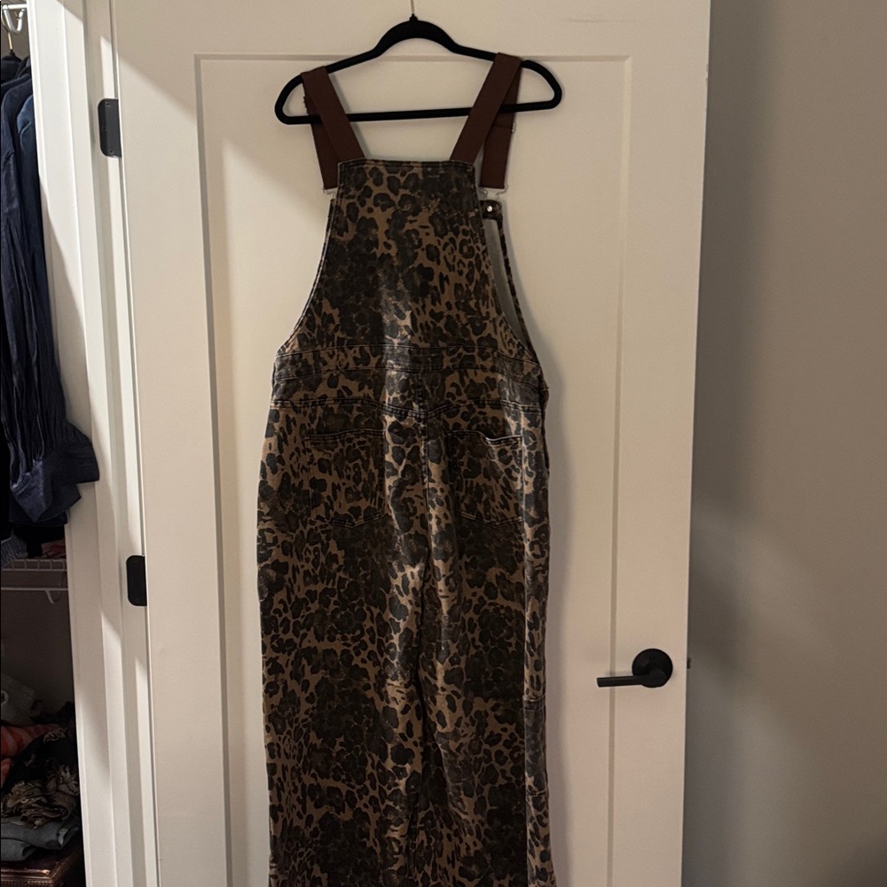 Cider Cheetah print wide leg  overalls - Picture 9 of 9